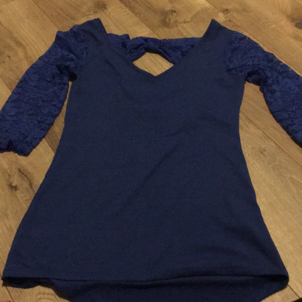 Lace quarter sleeves shirt